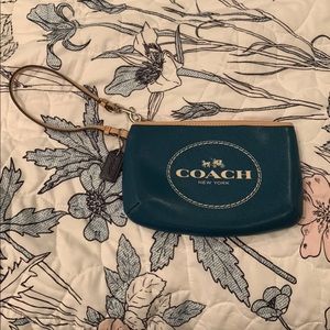 💗 Coach Wristlet 💗